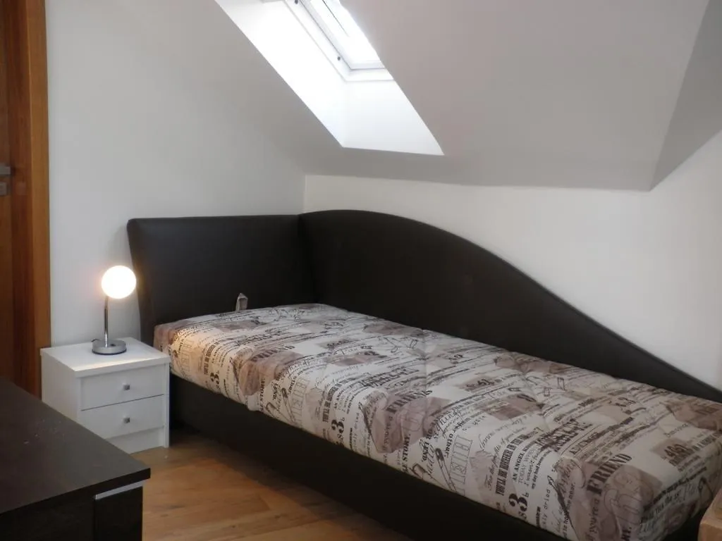 Apartment Paradise Michalska Prague 0*,